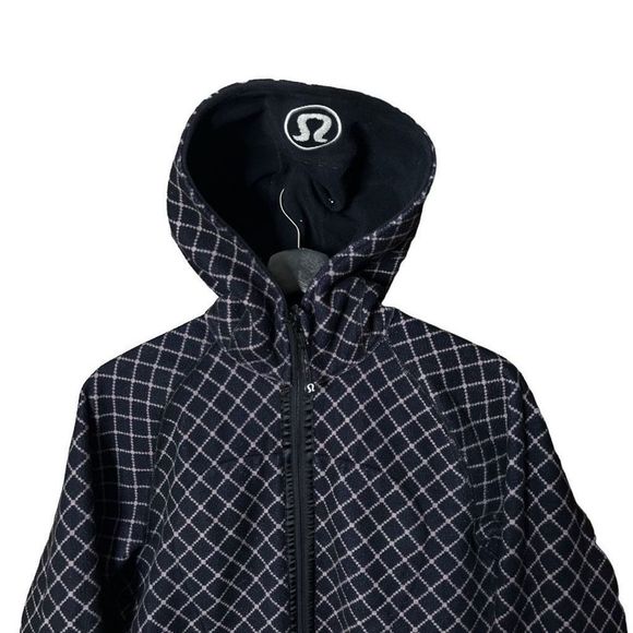 Lululemon Reversible Scuba Hoodie 6 - Picture 6 of 10